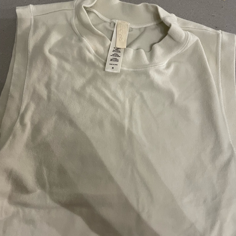Skims top